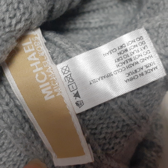 MICHAEL Michael Kors Silver Gray Beanie - Picture 2 of 4